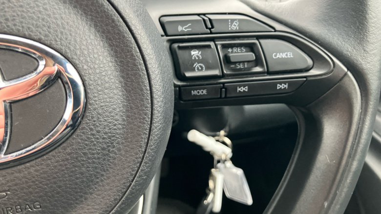 Toyota Yaris 1.5 Hybrid Icon 5dr CVT Hybrid Hatchback